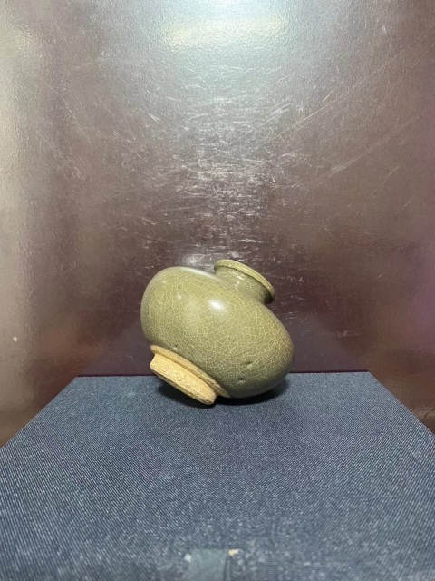 古玩陶瓷明龍泉青瓷蘋果尊拍賣，當前價格5500元