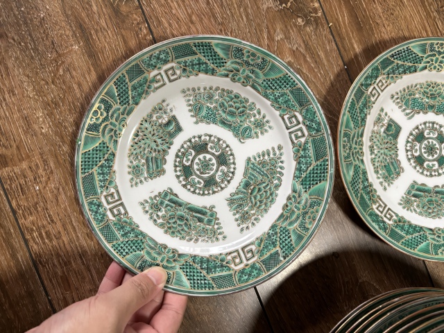 古玩陶瓷廣彩花蝶紋盤拍賣，當(dāng)前價(jià)格688元