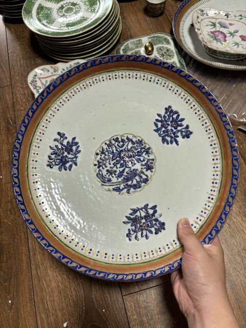 古玩陶瓷藍(lán)料彩花鳥紋折沿盤拍賣,當(dāng)前價格4500元