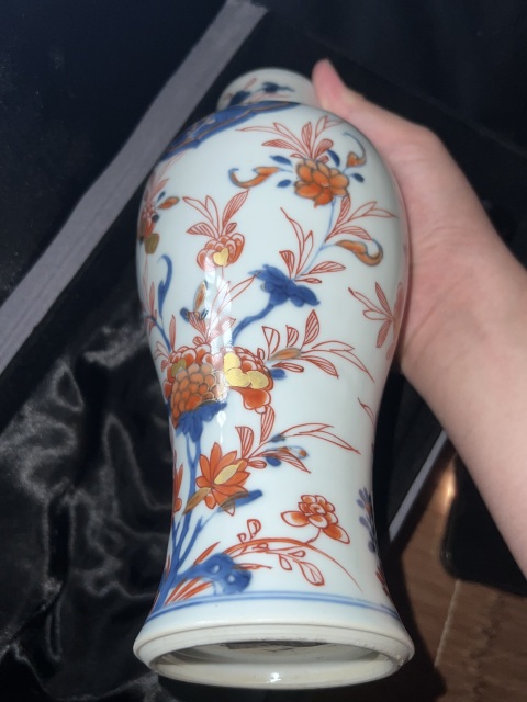 古玩陶瓷青花礬紅描金瓶拍賣,當前價格10000元