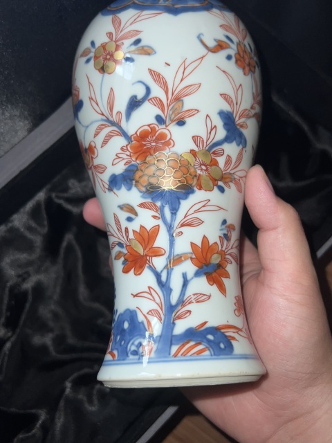古玩陶瓷青花礬紅描金瓶拍賣,當前價格10000元