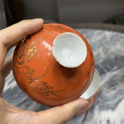 古玩陶瓷【望月樓】民國時(shí)期珊 瑚紅釉描金蓋缸拍賣,當(dāng)前價(jià)格300元