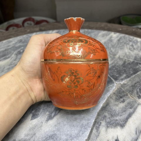 古玩陶瓷【望月樓】民國時(shí)期珊 瑚紅釉描金蓋缸拍賣,當(dāng)前價(jià)格300元