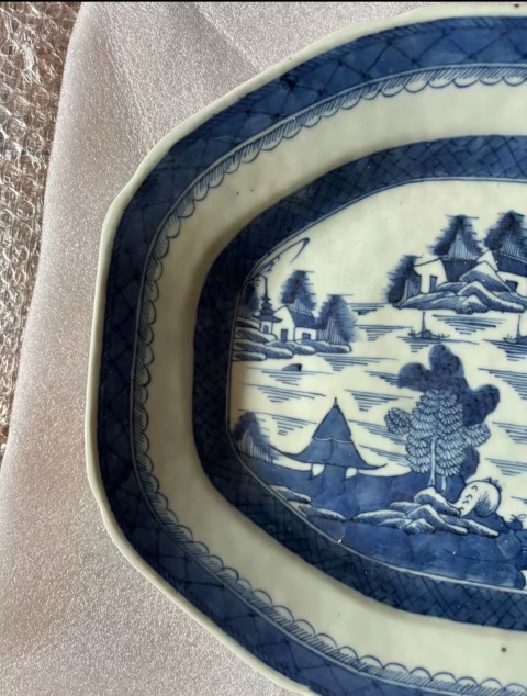 古玩陶瓷樓臺亭閣山水紋青花盤拍賣,當前價格1800元