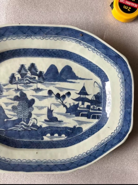 古玩陶瓷樓臺亭閣山水紋青花盤拍賣,當前價格1800元