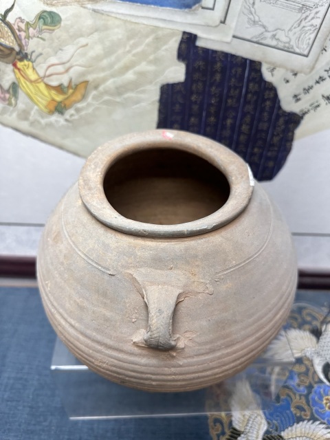 古玩陶瓷南京博物院同款 漢代旋紋雙系罐拍賣,當前價格690元