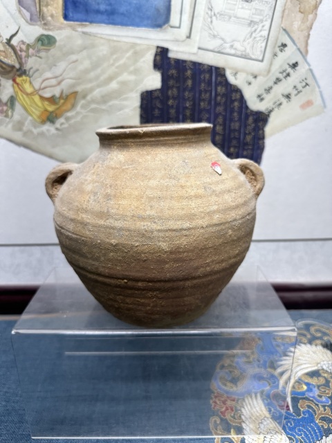 古玩陶瓷漢代精品旋紋雙系罐 南京博物館同款拍賣,當前價格1088元