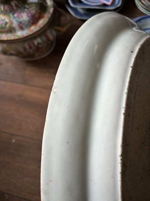 古玩陶瓷廣彩人物故事紋折沿盤拍賣，當前價格2500元