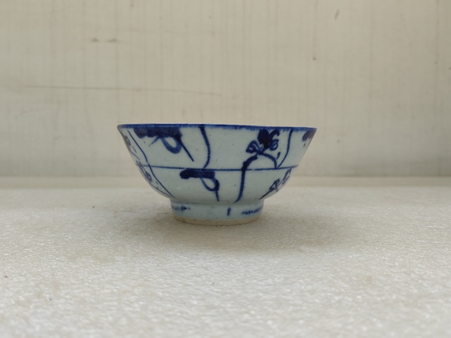 古玩陶瓷清中期如意靈芝紋青花碗拍賣，當前價格850元