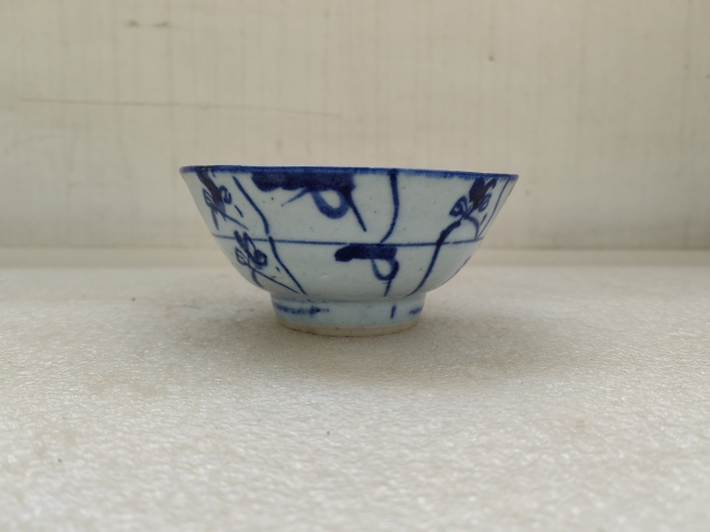古玩陶瓷清中期如意靈芝紋青花碗拍賣，當前價格850元