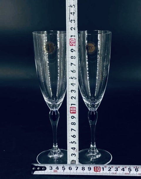 古玩陶瓷七八十年代 法國品牌高足水晶香檳杯一對(duì)拍賣，當(dāng)前價(jià)格450元