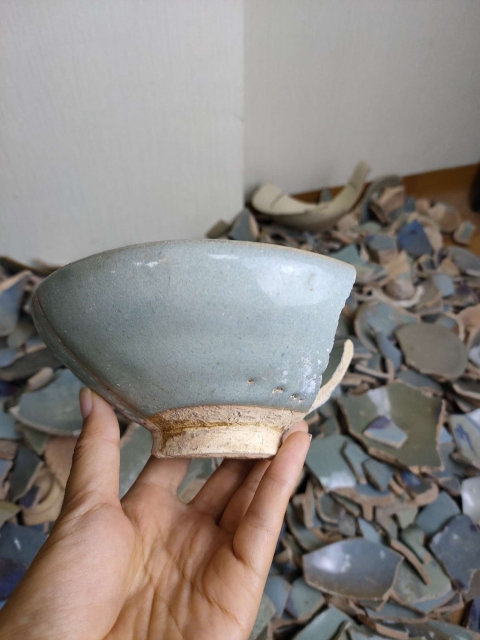 古玩陶瓷館藏級(jí)金代鈞窯天藍(lán)釉大碗拍賣，當(dāng)前價(jià)格998元