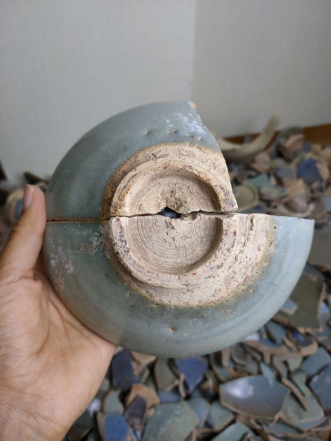 古玩陶瓷館藏級(jí)金代鈞窯天藍(lán)釉大碗拍賣，當(dāng)前價(jià)格998元