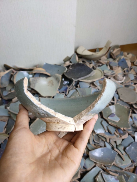 古玩陶瓷館藏級(jí)金代鈞窯天藍(lán)釉大碗拍賣，當(dāng)前價(jià)格998元