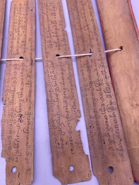 古玩雜項【已實物鑒真】珍品～楠木夾貝葉經拍賣，當前價格15000元