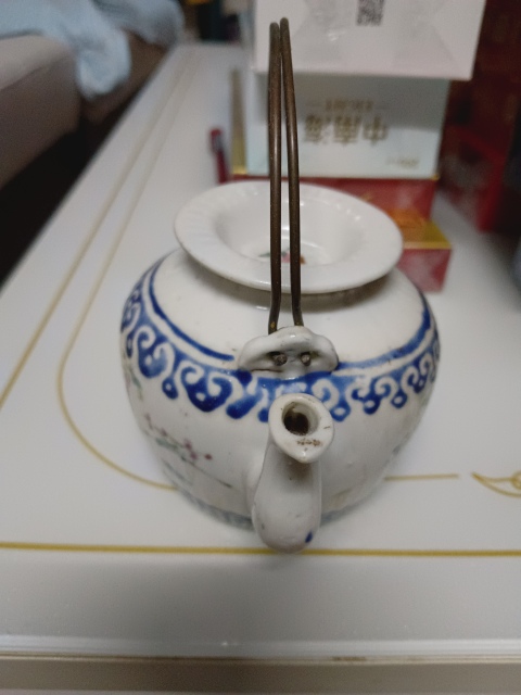 古玩陶瓷粉彩人物故事紋茶壺拍賣，當(dāng)前價(jià)格1980元