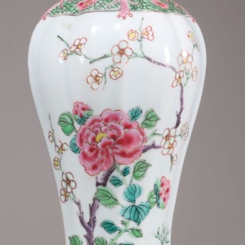 古玩陶瓷雍正 粉彩花卉紋花口瓶拍賣，當前價格6000元