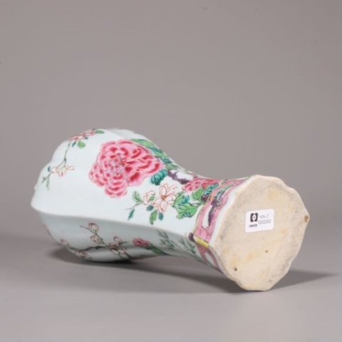 古玩陶瓷雍正 粉彩花卉紋花口瓶拍賣，當前價格6000元
