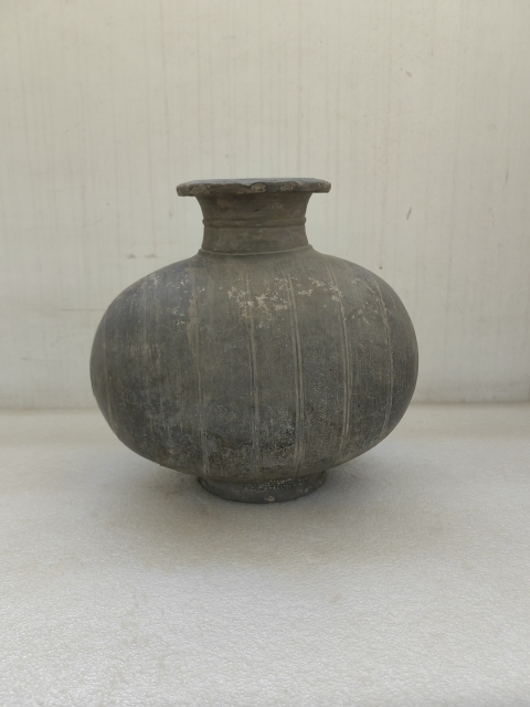 古玩陶瓷灰陶弦紋繭形壺拍賣，當前價格1100元