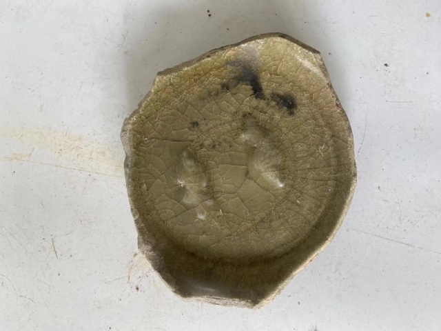 古玩陶瓷南宋龍泉青瓷冰片紋雙魚洗整底拍賣，當前價格298元