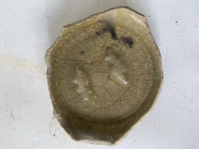 古玩陶瓷南宋龍泉青瓷冰片紋雙魚洗整底拍賣，當前價格298元