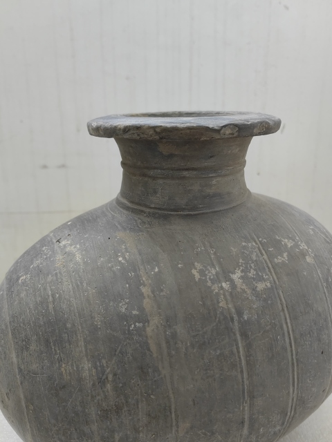 古玩陶瓷灰陶弦紋繭形壺拍賣，當前價格1100元