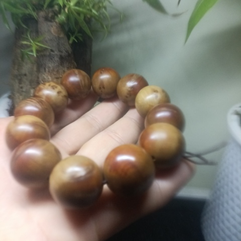 古玩雜項漂亮的精品2.0崖柏手串拍賣，當前價格8800元