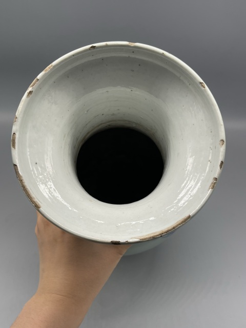 古玩陶瓷清中期青花豆青釉加白陶淵明愛菊?qǐng)D100 件瓶拍賣，當(dāng)前價(jià)格1782元