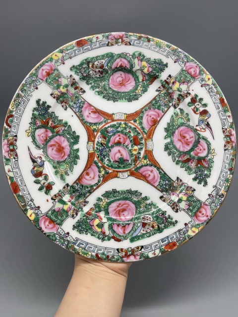 古玩陶瓷民國(guó)廣彩花鳥(niǎo)蝶紋賞盤(pán)拍賣(mài),當(dāng)前價(jià)格900元