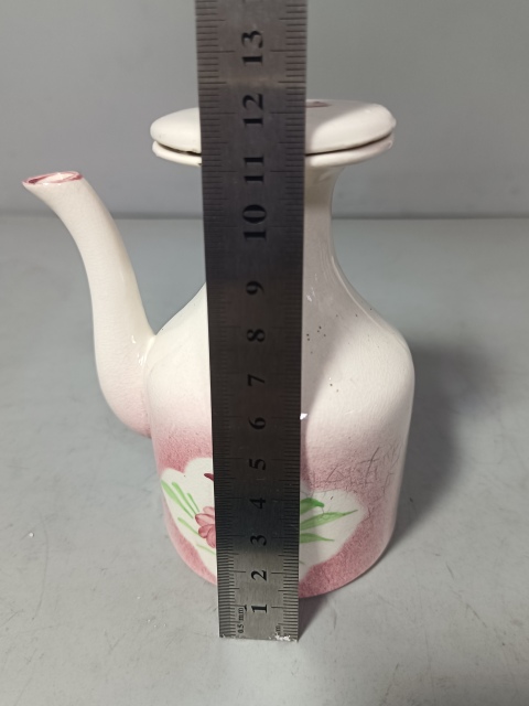古玩陶瓷精美彩繪花卉紋油壺拍賣,當前價格100元