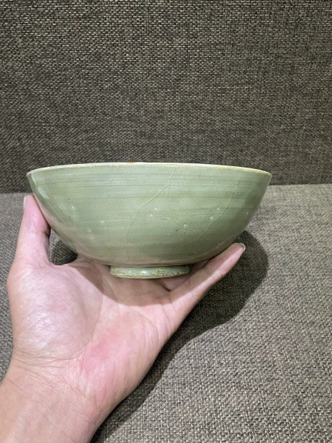 古玩陶瓷北宋龍泉金村窯刻花蓮子碗拍賣，當(dāng)前價(jià)格6800元