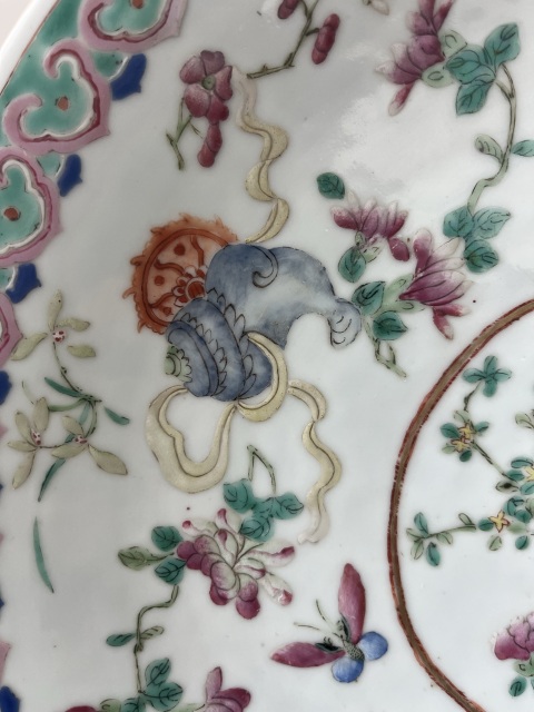 古玩陶瓷粉彩花卉開窗花鳥紋大盤拍賣，當前價格9800元