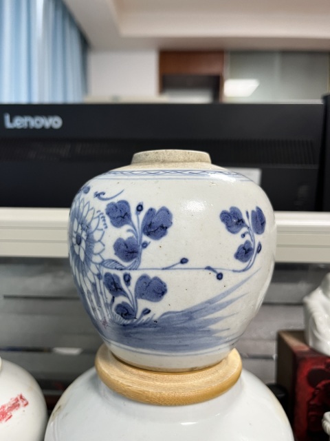 古玩陶瓷清中期青花花卉紋蓋罐拍賣,當前價格688元