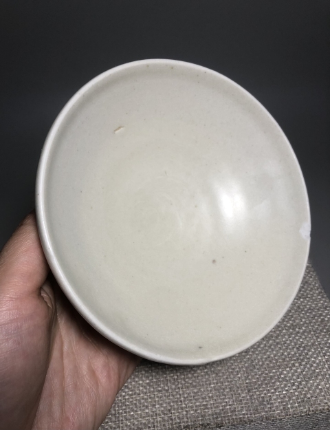 古玩陶瓷邢窯白釉唇口碗拍賣,當(dāng)前價格13000元
