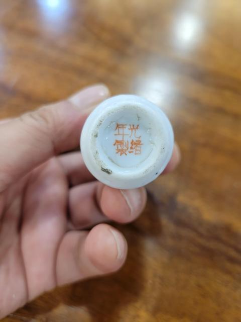 古玩陶瓷民國(guó)粉彩麒麟鶴紋鼻煙壺拍賣(mài)，當(dāng)前價(jià)格6800元