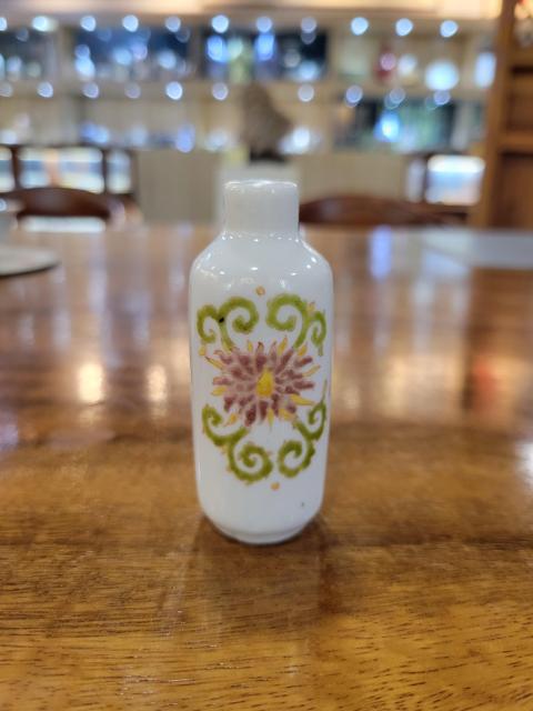 古玩陶瓷民國(guó)粉彩麒麟鶴紋鼻煙壺拍賣(mài)，當(dāng)前價(jià)格6800元