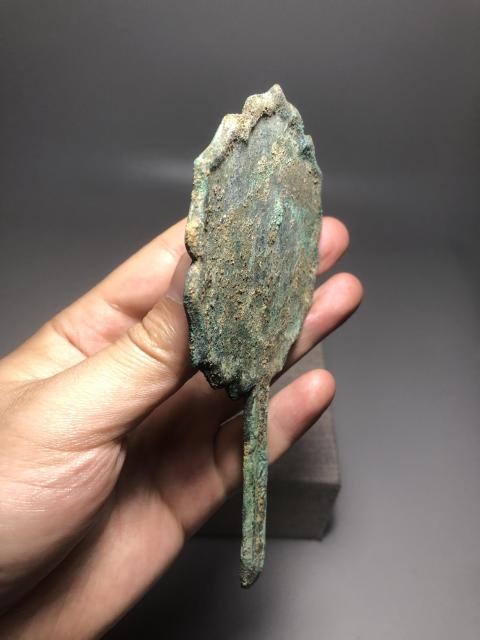 古玩銅器宋代葵口手柄鏡拍賣,當前價格888元