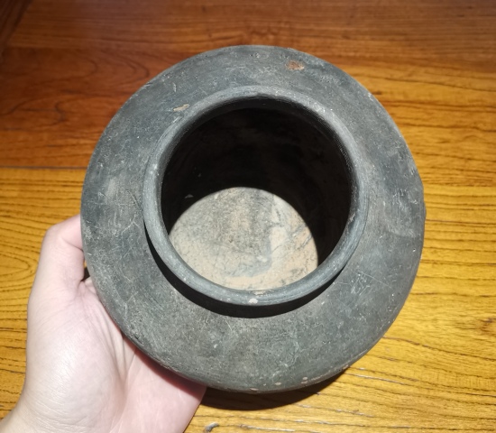 古玩陶瓷漢灰陶鼎式三足爐拍賣(mài)，當(dāng)前價(jià)格168元