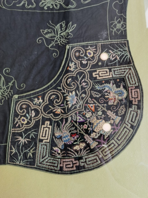 古玩雜項晚清刺繡肚兜拍賣，當前價格1680元