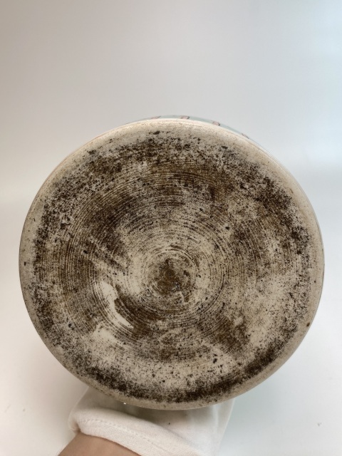 古玩陶瓷五彩花卉紋一筒瓶拍賣，當前價格16800元