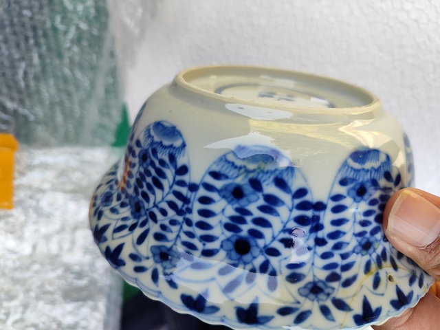 古玩陶瓷青花花卉紋折沿花口碗拍賣，當前價格2000元