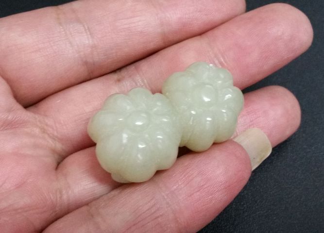 古玩玉器和田玉雕“南瓜”掛件拍賣,當前價格428元