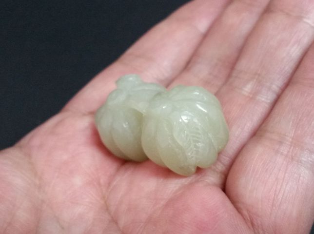 古玩玉器和田玉雕“南瓜”掛件拍賣,當前價格428元