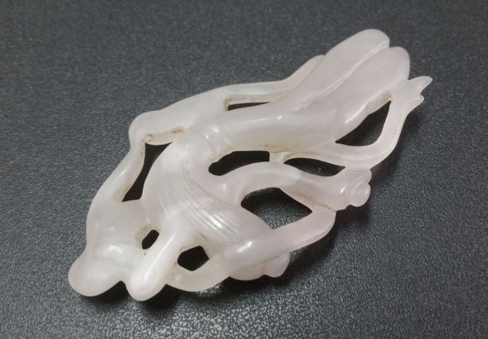 古玩玉器和田玉玉雕“飛天”掛件拍賣,當(dāng)前價(jià)格380元