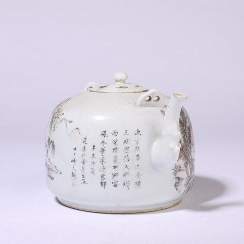 古玩陶瓷清同治文人墨彩山水紋提梁壺拍賣,當前價格2888元