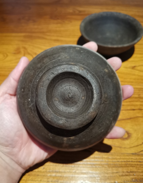 古玩陶瓷元黑陶茶盞(一對(duì))拍賣,當(dāng)前價(jià)格260元