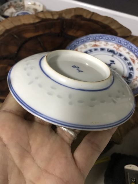 古玩陶瓷民國青花花卉紋玲瓏瓷杯碟兩套拍賣,當(dāng)前價格688元