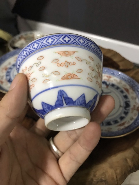 古玩陶瓷民國青花花卉紋玲瓏瓷杯碟兩套拍賣,當(dāng)前價格688元