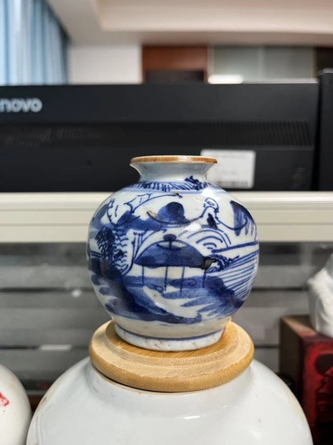 古玩陶瓷雍乾青花山水人物石榴尊拍賣,當前價格699元