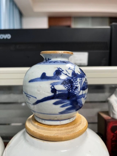 古玩陶瓷雍乾青花山水人物石榴尊拍賣,當前價格699元